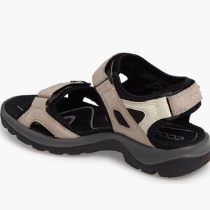 Ecco Two-Tone Receptor Technology Sandal - Size 39
